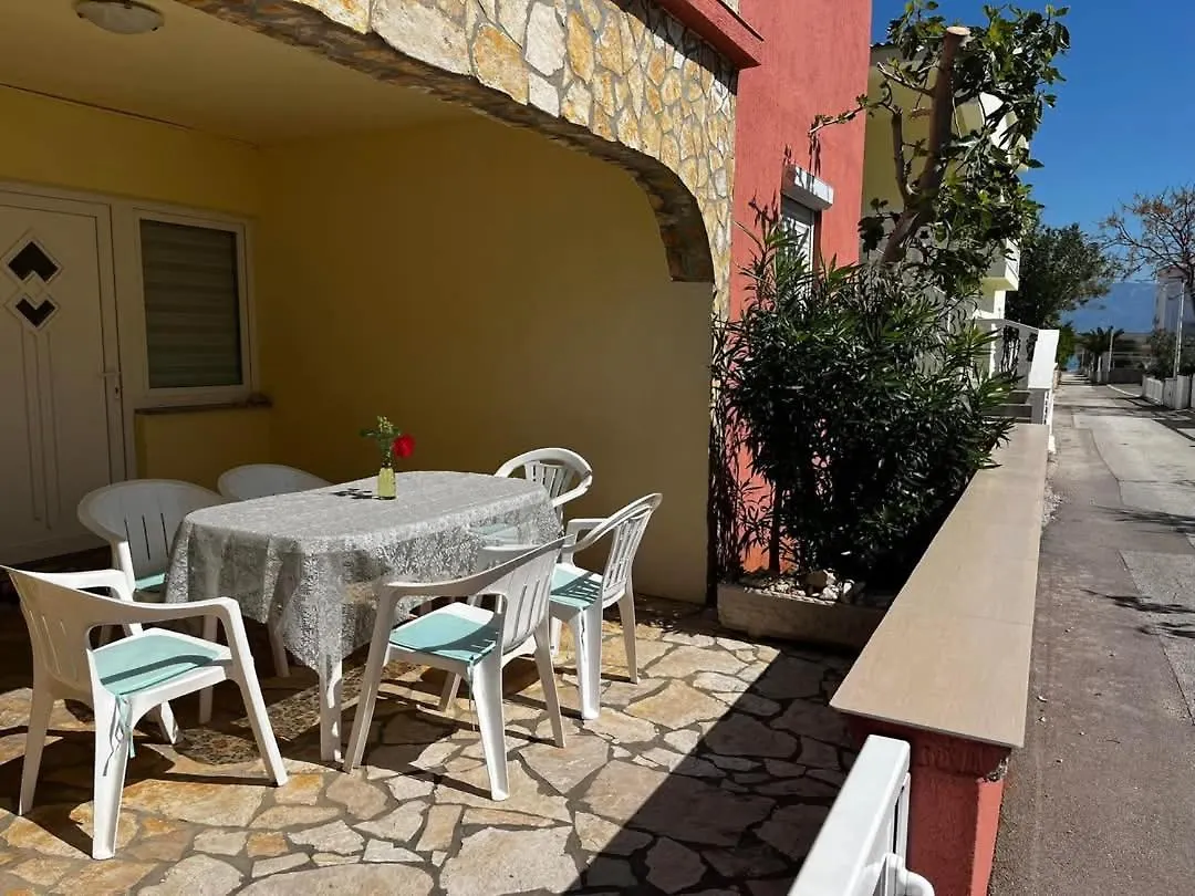 Denar Apartmanok Vir